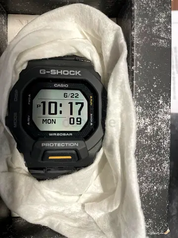CASIO G SHOCK GBD 200 positive +ve Display sports watch - rugged design, good working condition