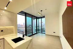 Smart Home | Pool View | Flexible Cheques