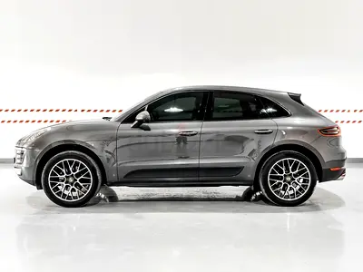 AED 1662/month | 2017 Porsche Macan | GCC Specs | Ref#483209