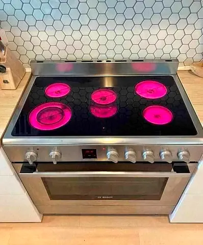 Bosch last model cooker full electric with fan digital neat and clean 90/60 cm
