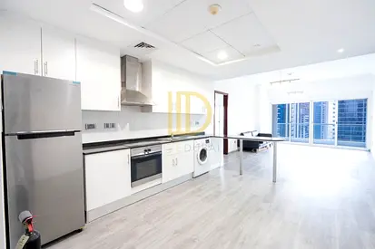 Upgraded | High Floor | Lake view | Near Metro