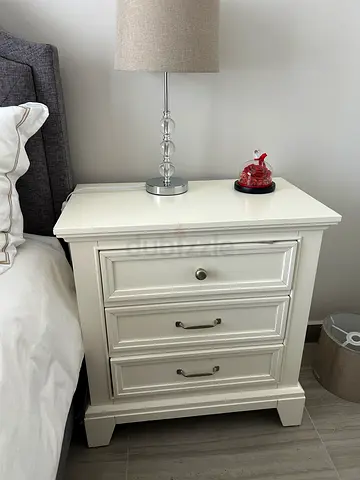 Set of 2 Elegant White 3-Drawer Nightstands | Matching Pair