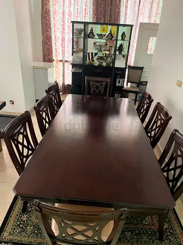 Dinning table for sale