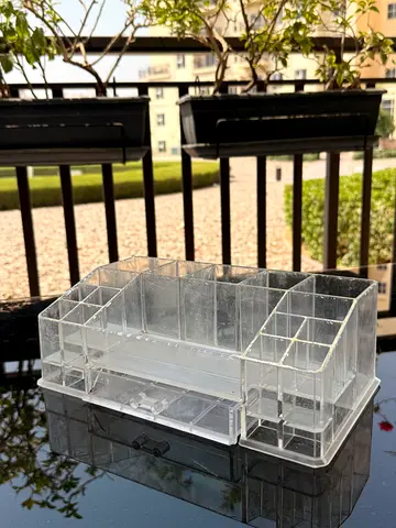 Organizer for make up