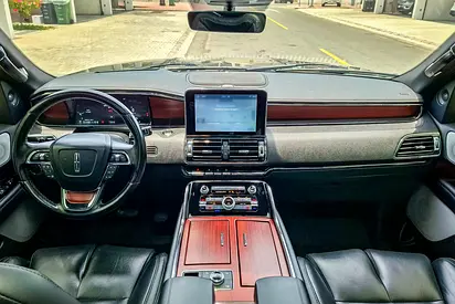 صورة 9 لـ 2021 Lincoln NAVIGATOR