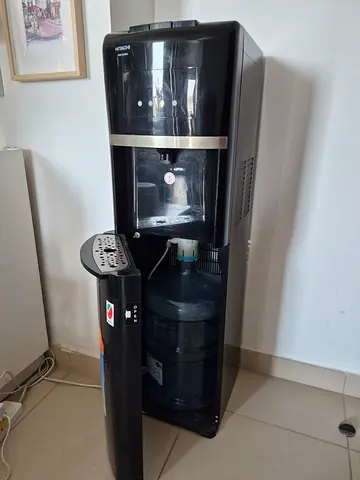 Hitachi bottom loading water dispenser