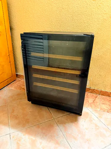 Eurocave latest model black wine fridge 46 bottles capacity