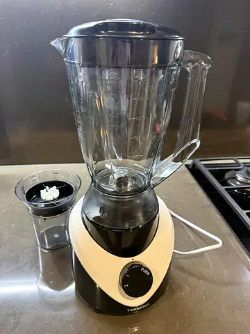 Tornado blender with grinder attachment not used