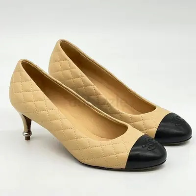 Beige Quilted Leather Kitten Heel Pumps - Size Noted