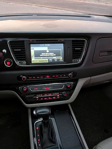 2018 KIA CARNIVAL 缩略图 15
