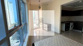 Move In Today | Marina View | Prime Location — 2