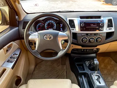 2014 Toyota FORTUNER 照片 10