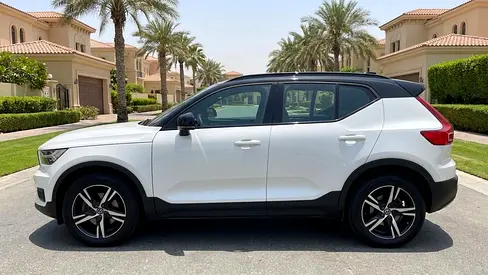 2022 Volvo XC40 — фото 3
