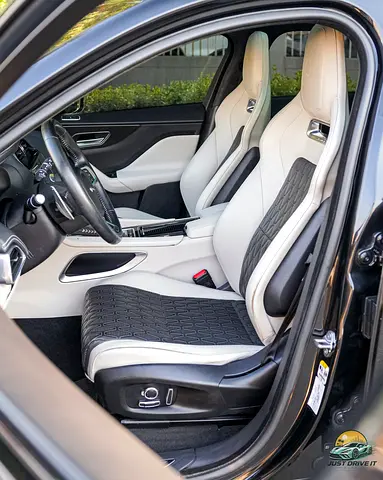 2020 Jaguar F-PACE 照片 9