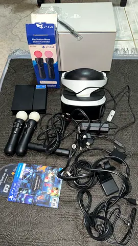 PlayStation VR bundle , 2 Move controllers, camera and games (PS4)
