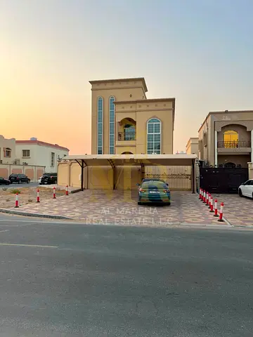🏡 Villa for rent in Al Muwaihat 1 – Residential/Commercial | Corner | 5,000 sq ft plot | 8 master bedrooms | 2 floors and roof | 3 kitchens | AED 160