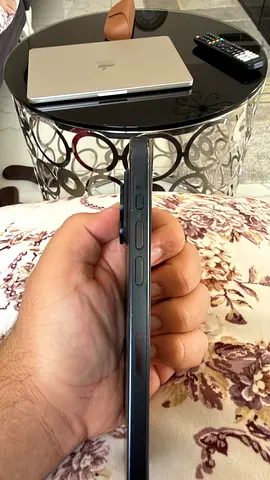 للبيع آيفون 15 برو ماكس 256 قيقا لون كحلي بـ 1600 درهم والتلفون شغال وما فيه أي خلاف بس حبيت أنوه إن