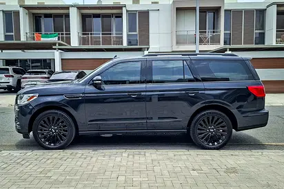 صورة 5 لـ 2021 Lincoln NAVIGATOR