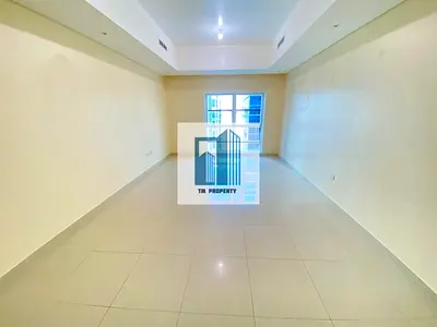 2bhk Available Big Size with Maid Room full One Master bedroom