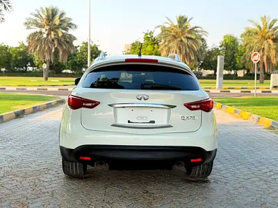 صورة 7 لـ 2014 Infiniti QX70