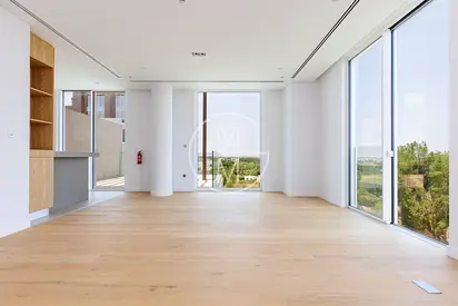 Vacant | High Floor | South Facing | 978 Sq.Ft