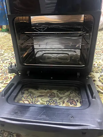 3-layer even cooking, the 15-liters capacity of an air fryer oven
