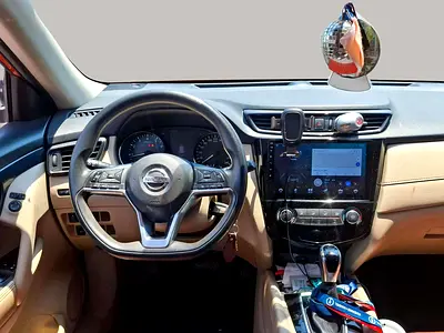 صورة 10 لـ 2018 Nissan X-TRAIL