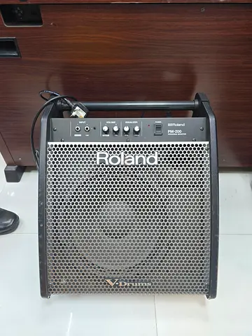 Roland V-Acoustic Powered Amplifier / Monitor - Good Condition