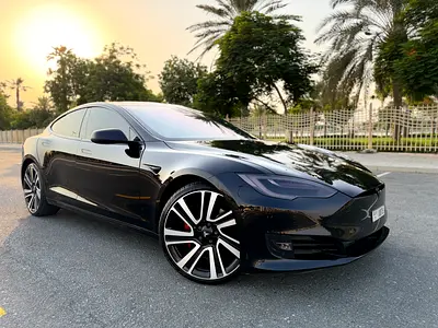 Tesla Model S Plaid 2017 - GCC Specs - Performance Luxury Electric Sedan
