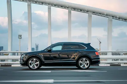 Bentley Bentayga Signature 2019 American Specs