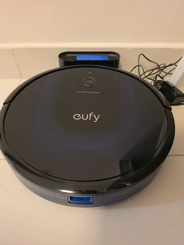 Eufy RoboVac robotic vacuum cleaner - good condition