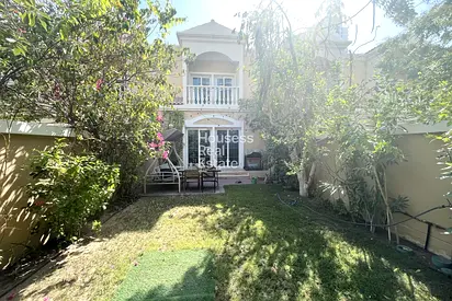 WELL KEPT | PRIVATE GARDEN | UPGRADED TO 2BR