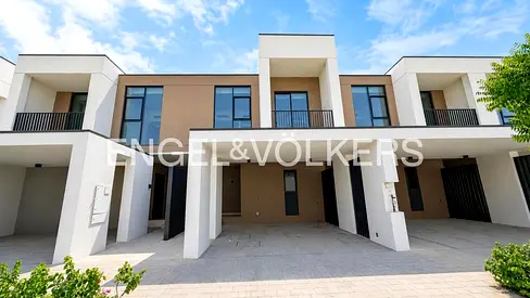 Modern | New | Ready to Move In