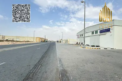 مستودعات للبيع في الصجعة الصناعية الشارقة دخل 10%