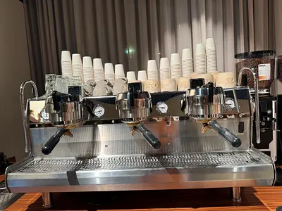 Synesso Machine / Commercial 3-Group Espresso Machine with Grinder - Good Working Condition