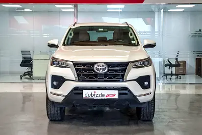 2021 Toyota FORTUNER — фото 2