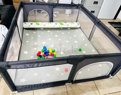 Baby playpen