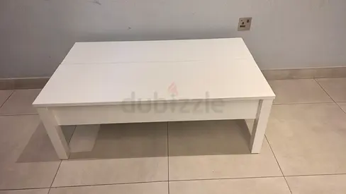 White rectangular coffee table - simple modern design, good condition