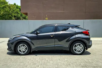 2023 Toyota C-HR — фото 5