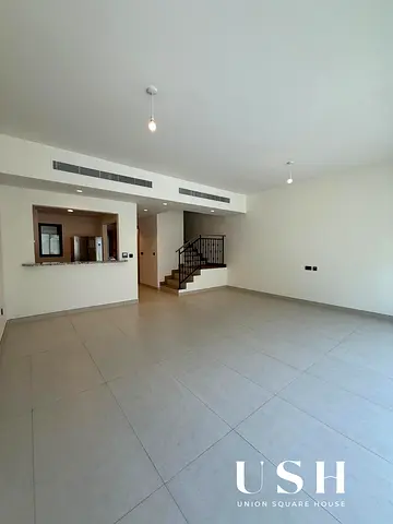 5+Maid Corner Unit | Ready to Move In | Walk to the Lagoon