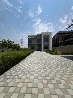 Spacious 5-Bedroom Villa for Rent | Prime Location |