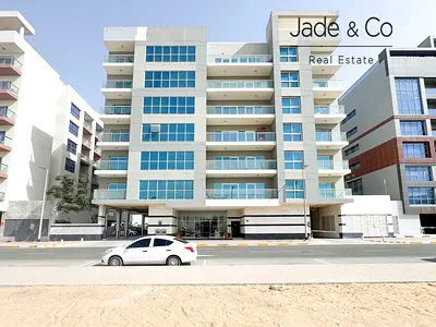 Whole Building | Prime Location I Investment