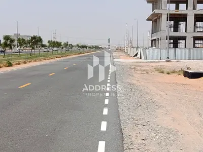 أرض تجارية سكنية للبيع في مزيرعة – الرحمانية التجارية | صف ثاني من الشارع العام | مقابل المسجد | تملك حر