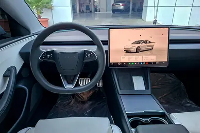 صورة 10 لـ 2024 Tesla MODEL 3