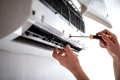 AC maintenance work in Dubai