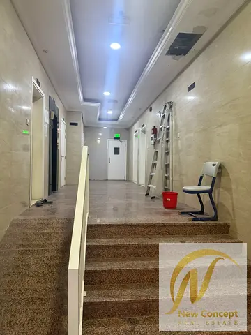 🏢 بناية تجارية سكنية للبيع في الجرف الصناعية 2 – عجمان | استثمار بعائد مميز