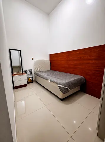 Beautiful Parttition Room for girls only Marina