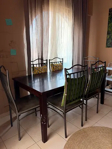 Dining Table with 6 Chairs and Cushions