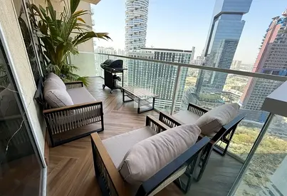 SPACIOUS LAYOUT I FURNISHED I PRIME LOCATION