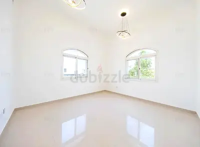 Studio room available for monthly rental